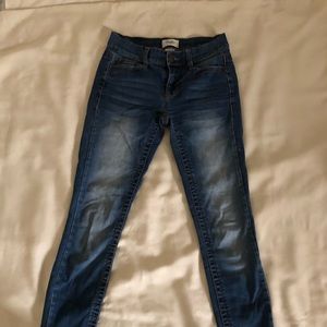 Mudd dark wash skinny jeans (low rise)
